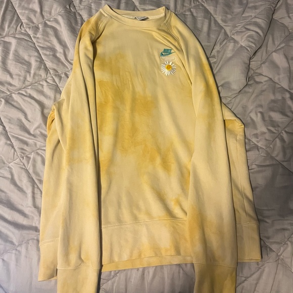 Nike Other - Men’s Nike crewneck. Like new condition, size XXL